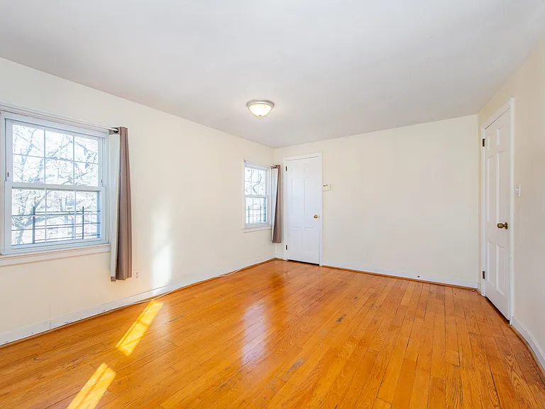 93 Elycroft Pkwy — Photo 13