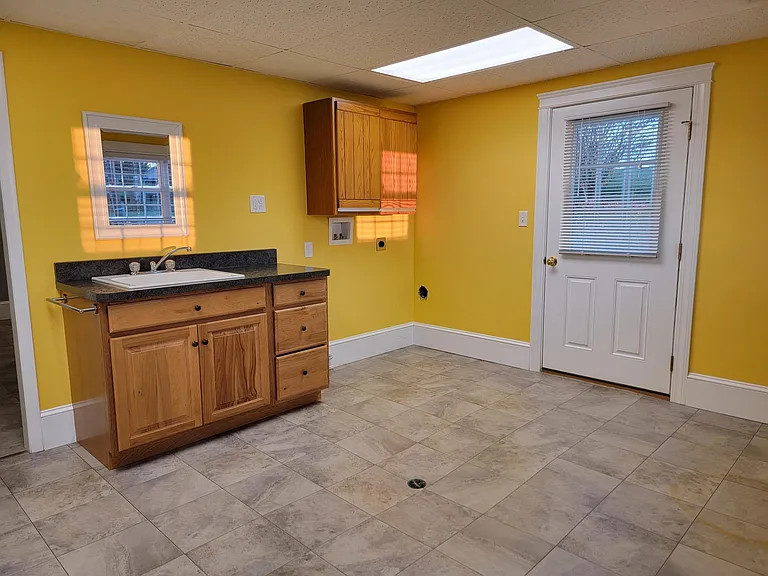 3945 Conrad Weiser Pkwy — Photo 13