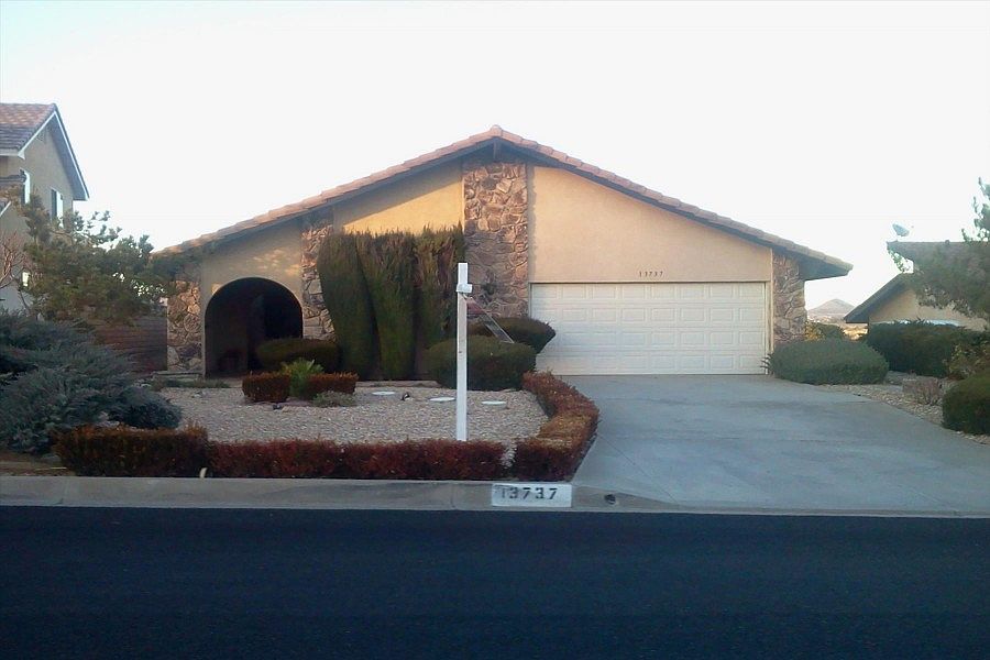 1st image of 13737 Chinquapin Dr