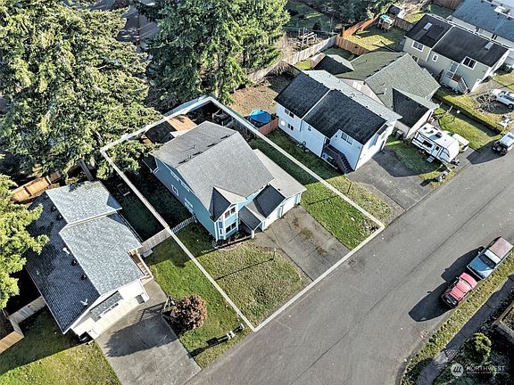 2nd image of 2516 Firland Street SW