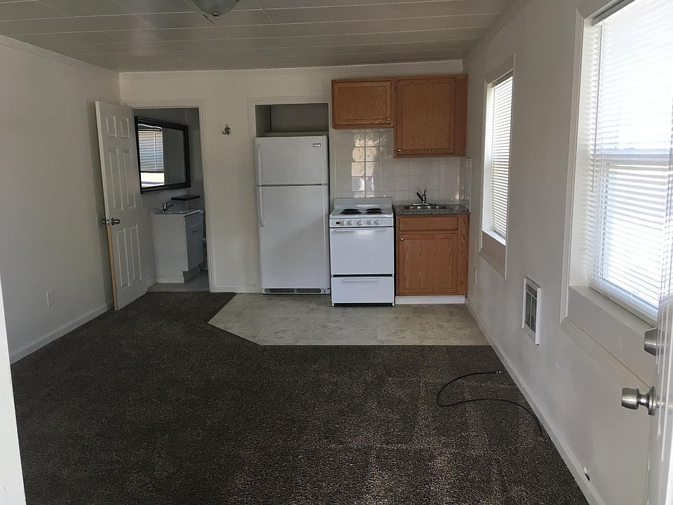 2nd image of 1700 Wendy Ln #4