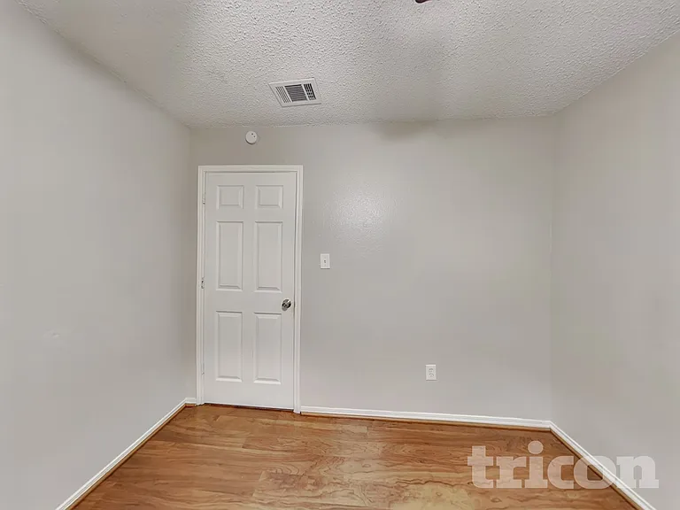5506 Lordsburg Trl — Photo 10