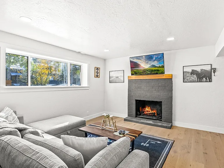 2651 Little Kate Rd — Photo 35