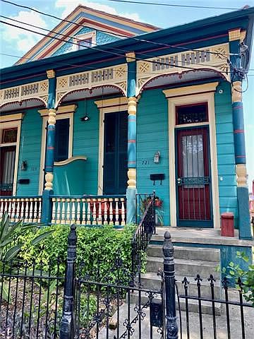 1st image of 721 Marigny St
