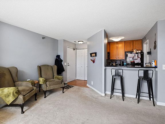5th image of 6010 Chasewood Pkwy APT 205