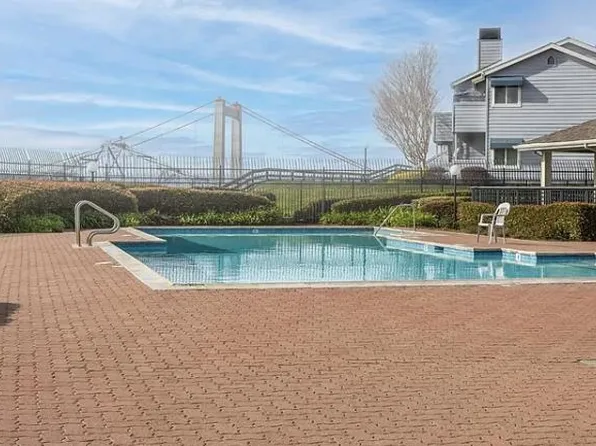 1201 Glen Cove Pkwy APT 1215, Vallejo, CA 94591