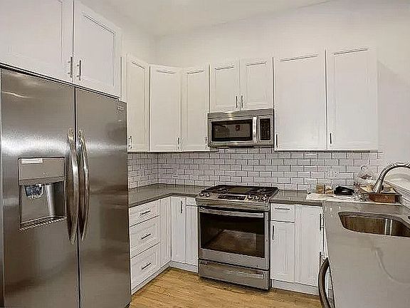 4th image of 1824 W Girard Ave APT 1