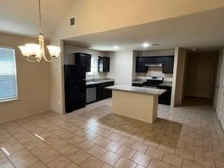 19115 Warlander Ct — Photo 6