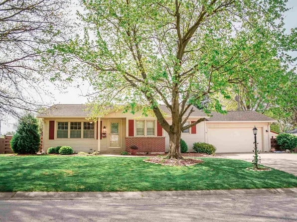 3726 Holiday Dr, Quincy, IL 62305