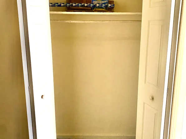 807 Willow Avenue image 5 of 6