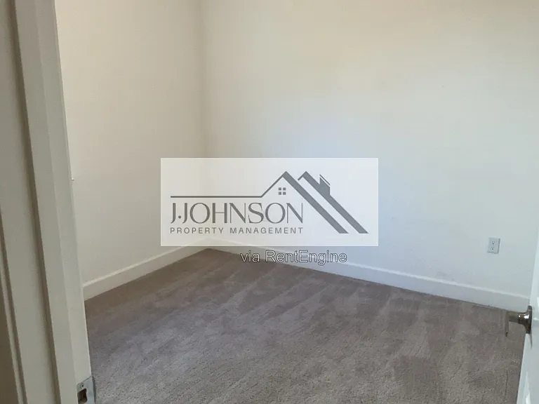 1671 Mulholland Dr — Photo 11