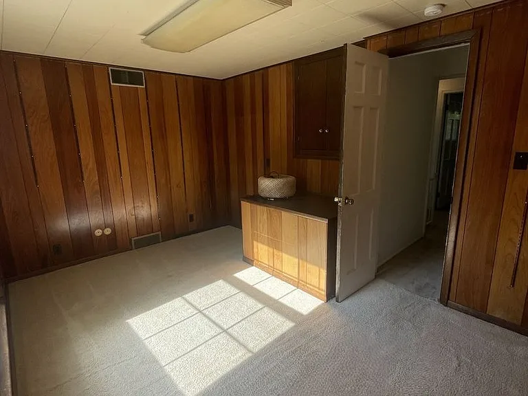 2163 Yorktown Dr — Photo 25
