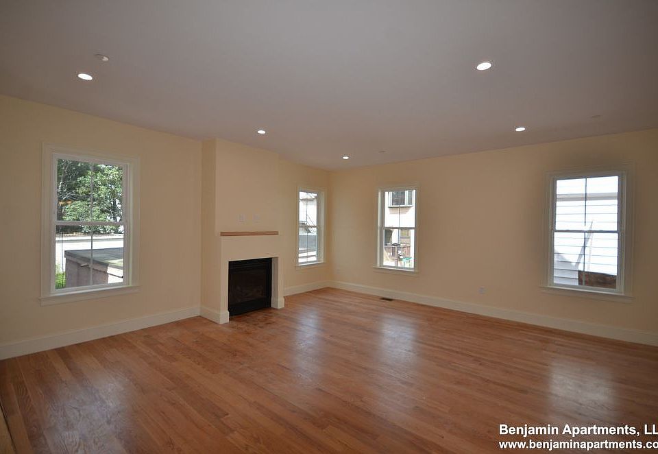 2nd image of 7A Sparhawk St #7A
