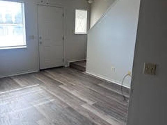 5th image of 1516 Kraft Ave