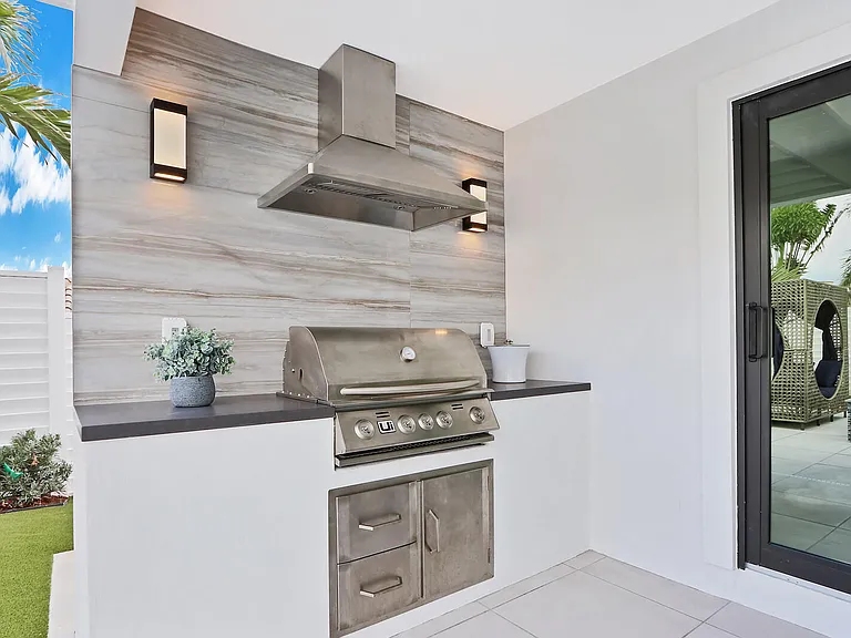 441 S Lyra Cir — Photo 52