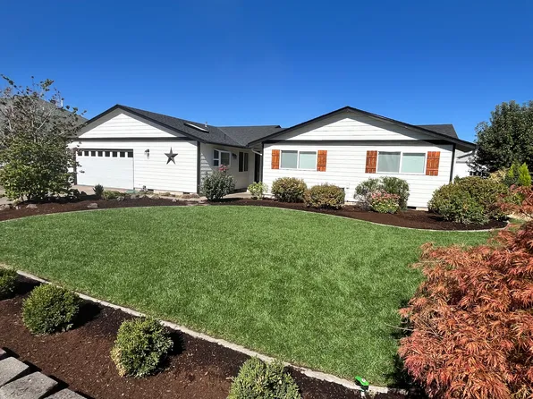 652 Stinson St, Independence, OR 97351