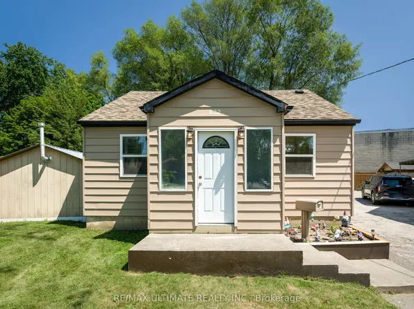 632 Trethewey Dr, Toronto, ON M6M 4C3
