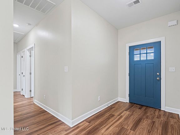 5th image of 1351 Higdon Rd