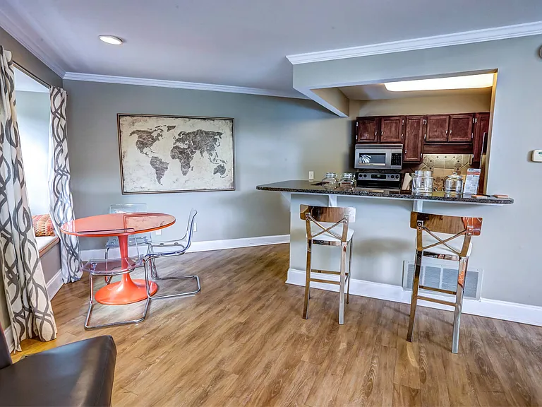 700 Riverchase Apartments — Photo 58