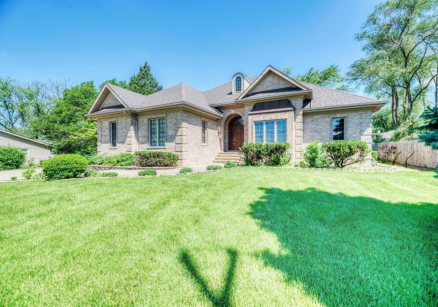 708 Plainfield Rd, Darien, IL 60561 | Zillow