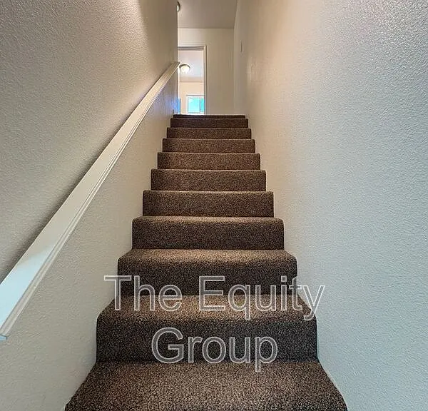 1469 Ben Franklin Ave — Photo 13