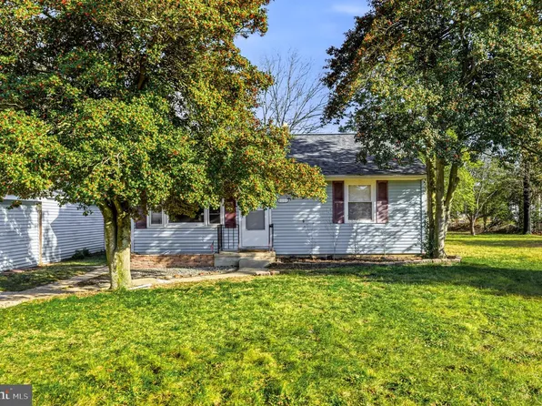 1111 Loretta Ave, Mays Landing, NJ 08330