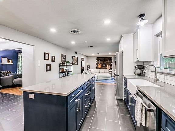 2nd image of 10533 Evangeline Way