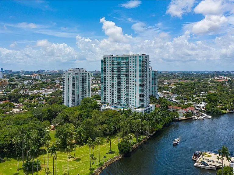 1861 NW South River Dr #2609 — Photo 35