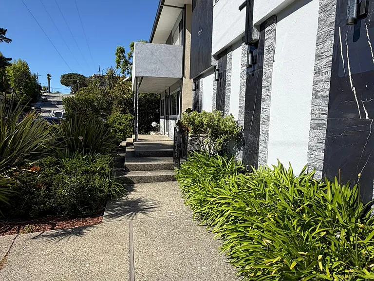 3239 Glendora Dr #1 — Photo 27