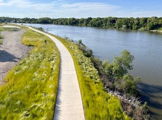 800 E Papermill Run #101/2, Kimberly, WI 54136