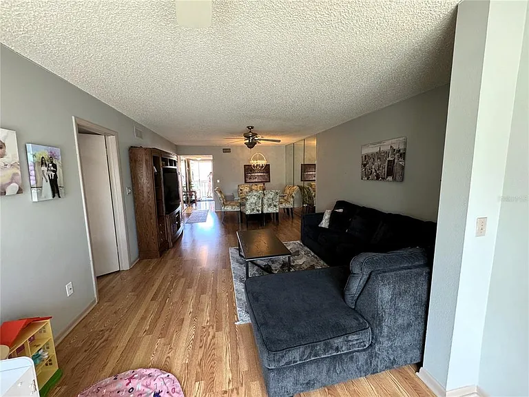 1753 Belleair Forest Dr #D7 — Photo 5