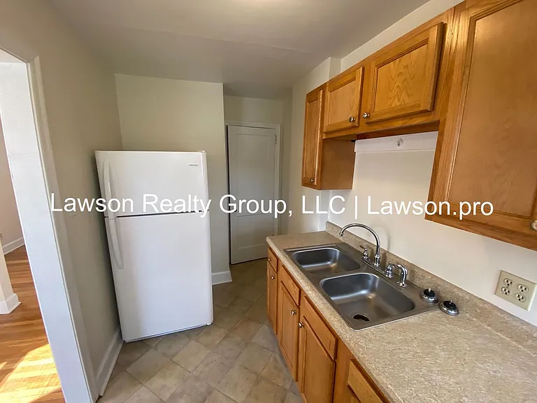 Bowman 2611-2613 — Photo 12