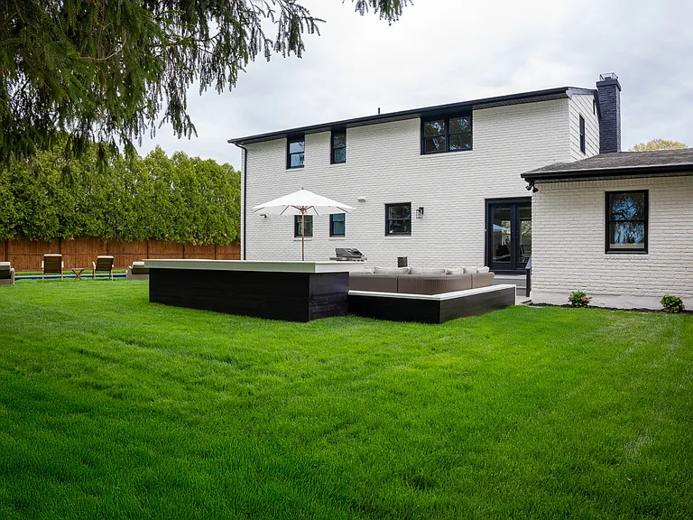 17 Underhill Dr — Photo 23