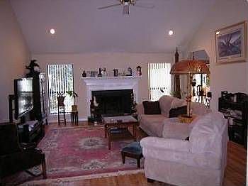3rd image of 9524 Sweet Gum Ln