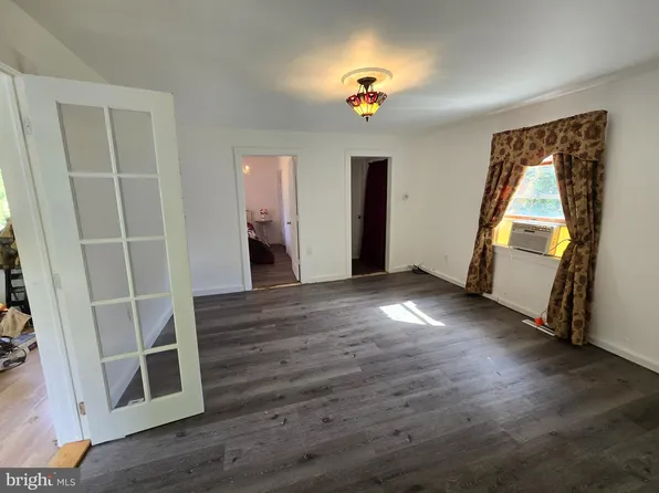 165 Glade Rd, Heislerville, NJ 08324