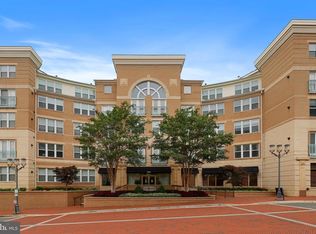 12000 Market St APT 127, Reston, VA 20190