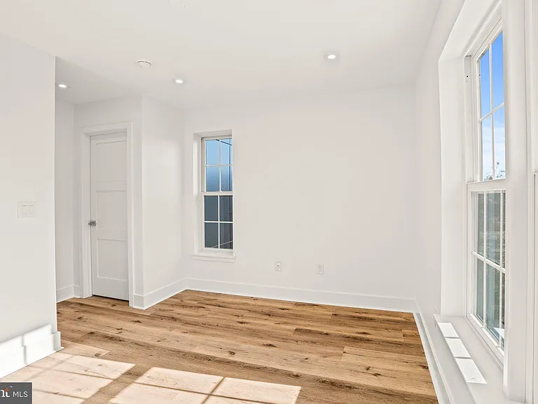 150 Fairmount Ave #2 — Photo 15