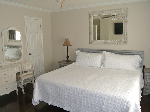 4th image of 5390 Balboa Ave