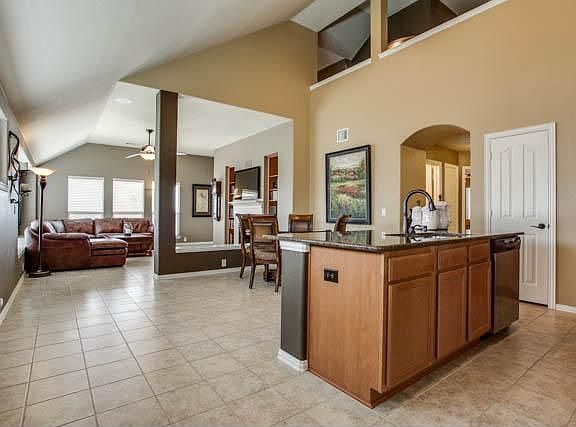 5th image of 4310 Glen Haven Ln