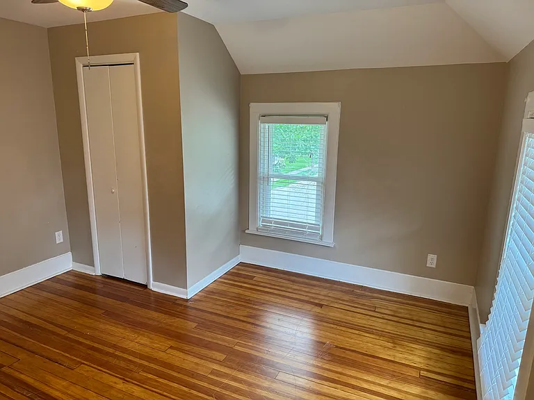 121 Terwilliger Ave — Photo 13