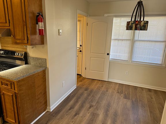 5th image of 8747 Plantation Court Dr