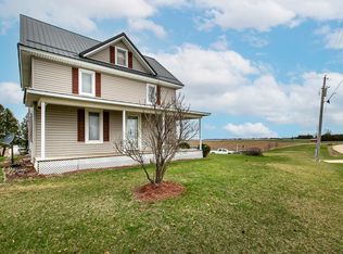 1167 295th Ave, Colesburg, IA 52035
