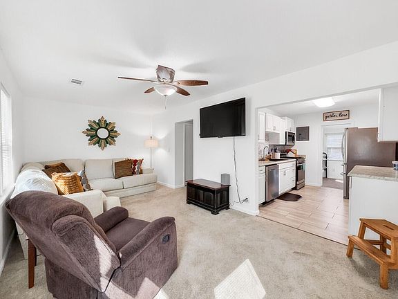 5th image of 722 Powell Dr
