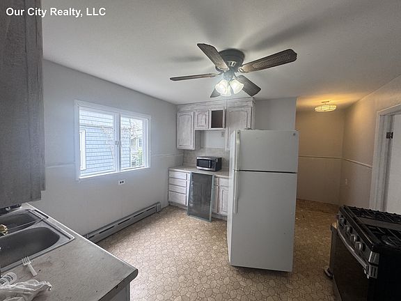 3rd image of 34 Whitman St #1