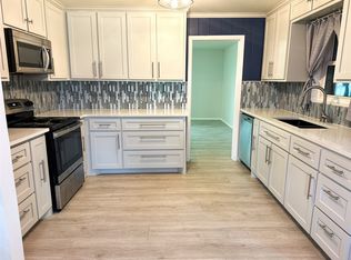 805 Pecan St, Honey Grove, TX 75446