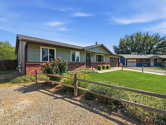 3rd image of 2847 Newport Cir