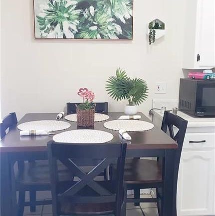 5th image of 806 W Sepulveda St