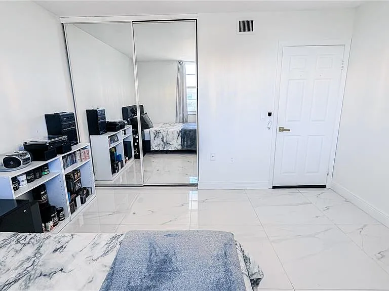 3635 Whitehall Dr #401 — Photo 28