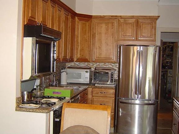 5th image of 2335 E 26th St