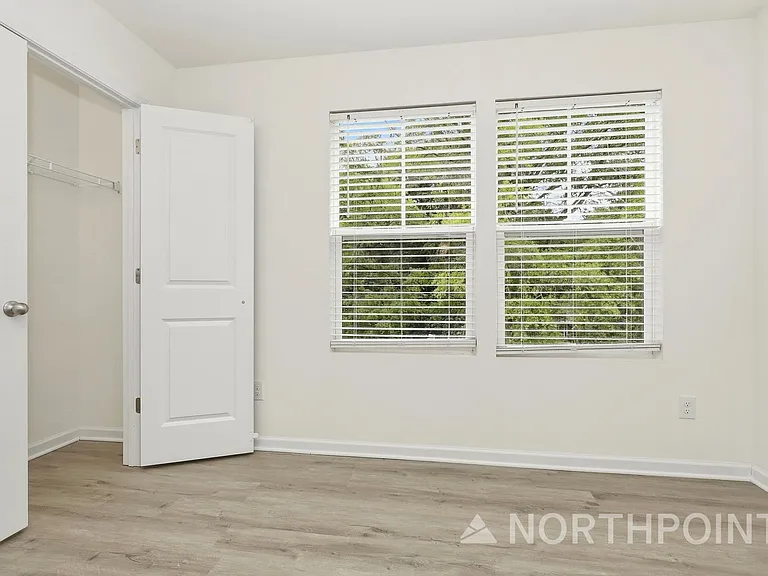 4105 Snyder Dr — Photo 12